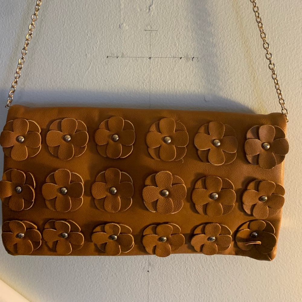 Flower clutch with strap
